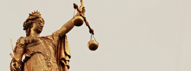 Asesoría Jurídica - Defensa ante terceros : Le ofrecemos asistencia jurídica en cualquier cuestión civil o mercantil.